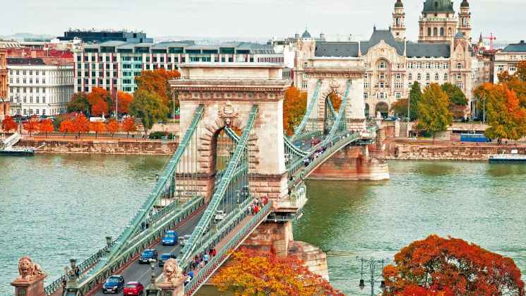 5 Essential Budapest Travel Tips